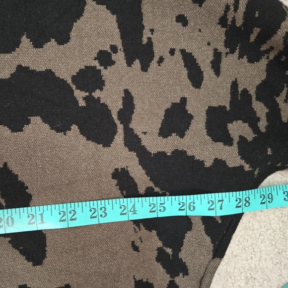 JOSEPH RIBKOFF Animal Print Boxy Top/ Pocho. brown/Olive And Black. Size Small - Picture 11 of 12